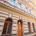 Leo Apartments Old Town