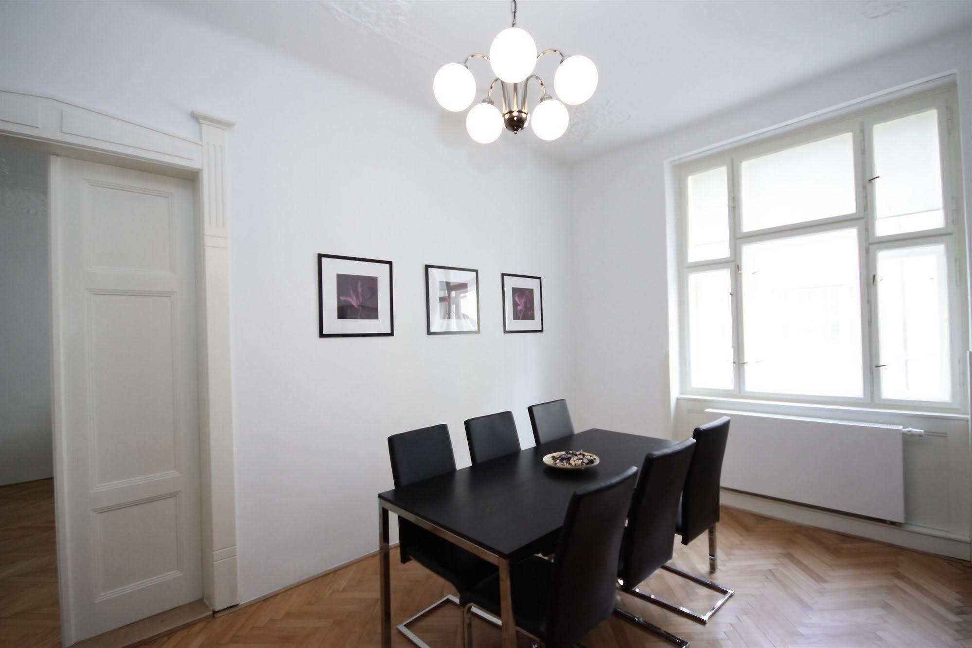 Leo Old Town Apartment Prag